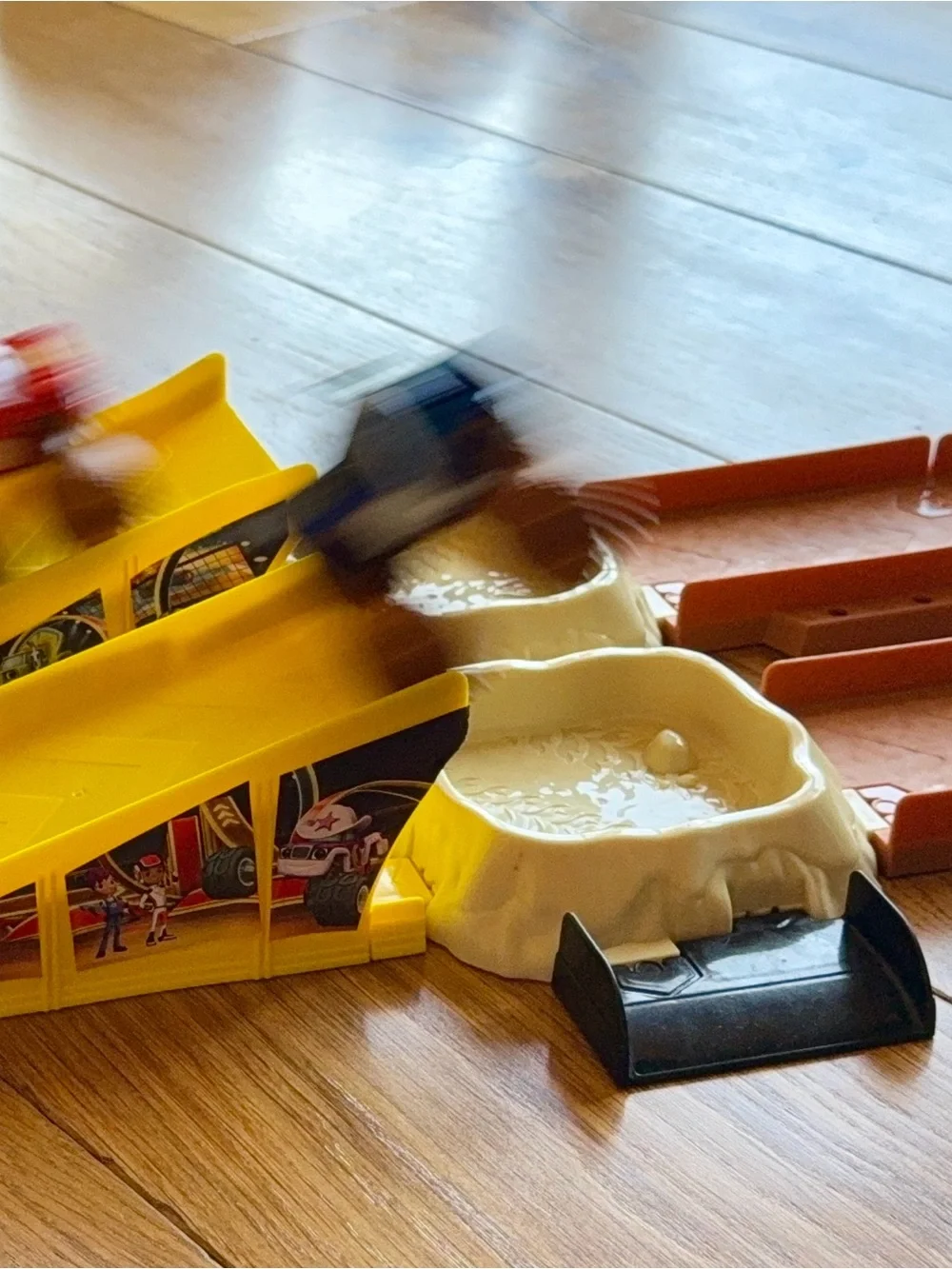 EUC: Fisher-Price Nickelodeon Blaze & the Monster Machines Mud Pit Race Track